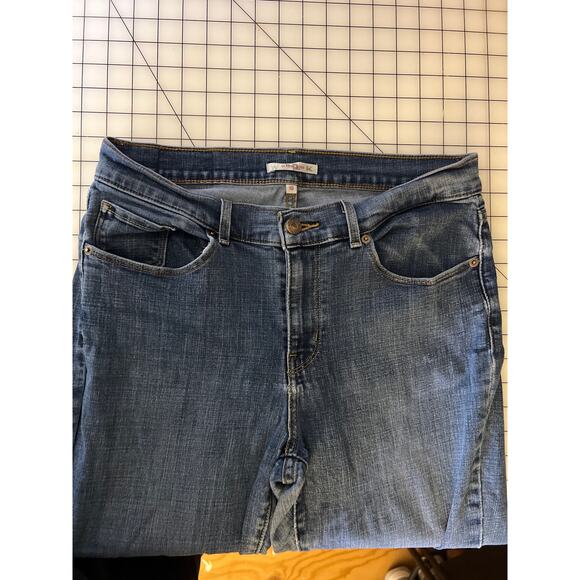 Levi's Classic Boot Women's Jeans 10 - Picture 2 of 5